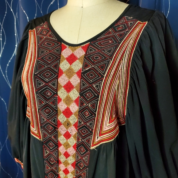 Vintage BOHO CHIC Embroidered Pocketed Tunic Dress - Picture 7 of 7